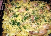 Kārtainais kartupeļu un vistas gaļas sacepums “Brīvdienu brīnums”