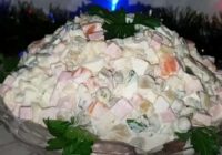 Jaungada Olivjē: tikai viena sastāvdaļa padarīs salātus daudz garšīgākus un veselīgākus